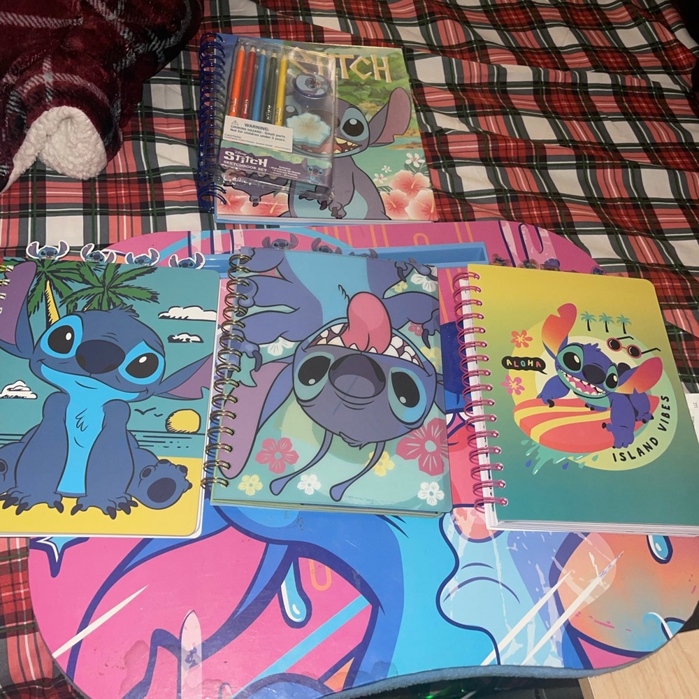 Disney Stitch Bundle 💙🤍
